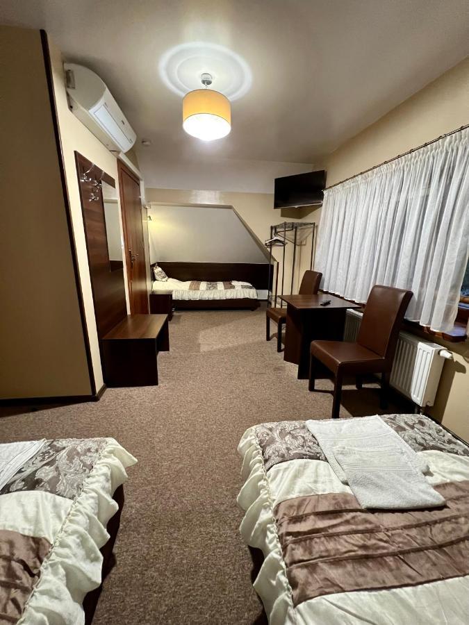 Apartamenty Ostrowiec - Pokoje Goscinne Centrum Ostrowiec Świętokrzyski Kültér fotó