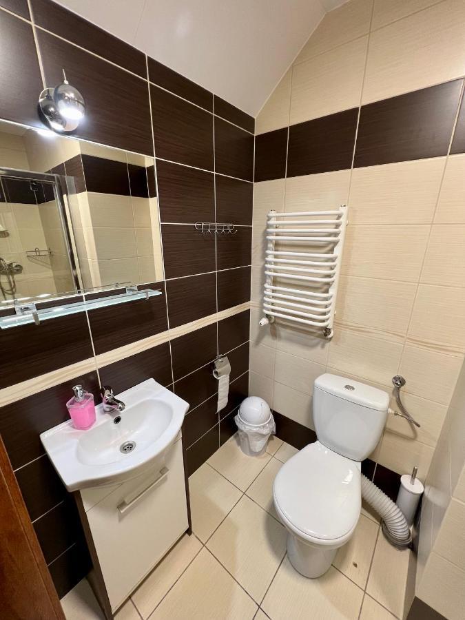 Apartamenty Ostrowiec - Pokoje Goscinne Centrum Ostrowiec Świętokrzyski Kültér fotó