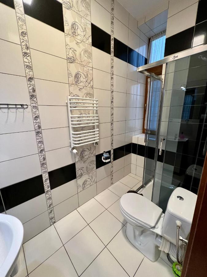 Apartamenty Ostrowiec - Pokoje Goscinne Centrum Ostrowiec Świętokrzyski Kültér fotó