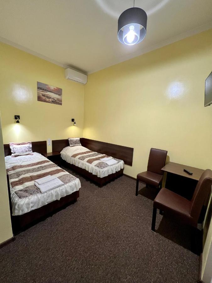 Apartamenty Ostrowiec - Pokoje Goscinne Centrum Ostrowiec Świętokrzyski Kültér fotó