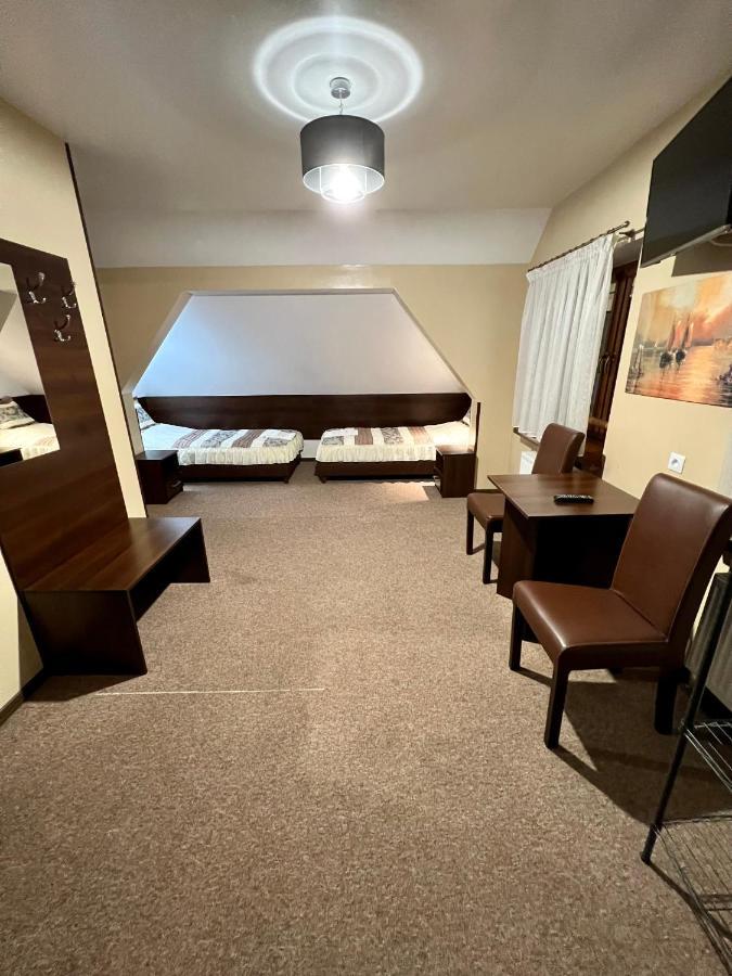 Apartamenty Ostrowiec - Pokoje Goscinne Centrum Ostrowiec Świętokrzyski Kültér fotó